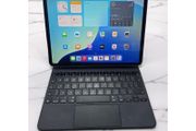 Apple iPad Pro 3rd Gen M1 128GB Black with keyboard