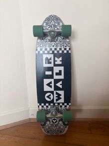 Wooden Cruiser Skateboard Adult with helmet