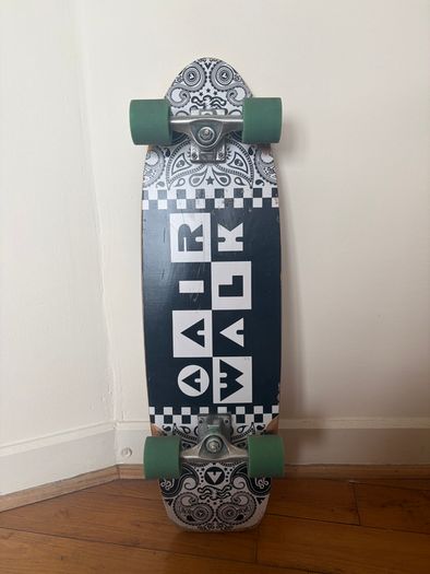 Wooden Cruiser Skateboard Adult with helmet