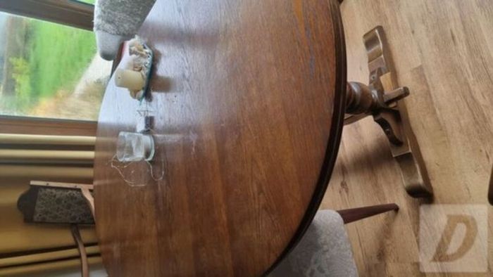 Lancaster Table & Chairs