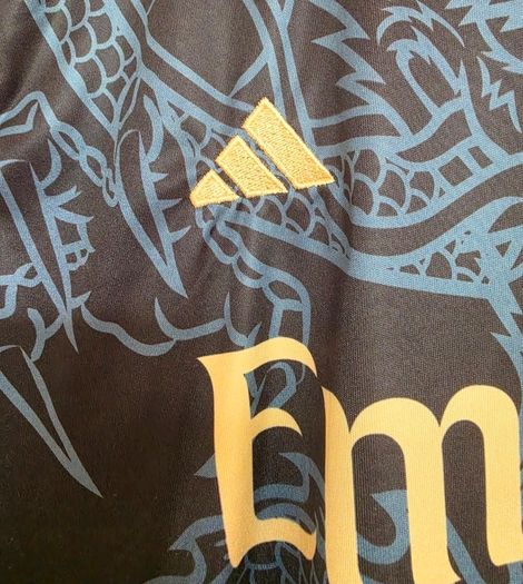 Real Madrid Dragon Edition Shirt #7 Vini Jr. - Size M