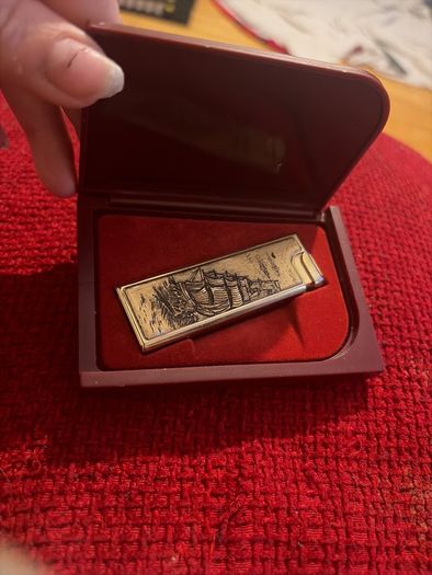 Vintage Japanese Lighter, Heavy gold tone, Original Presentation Case
