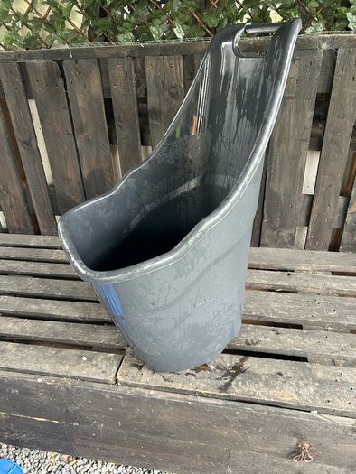 Rolling garden cart