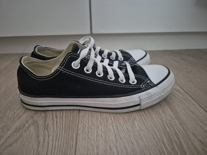 Black converse
