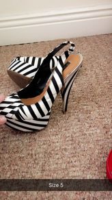 River Island, Worn once, size 5, comfortable