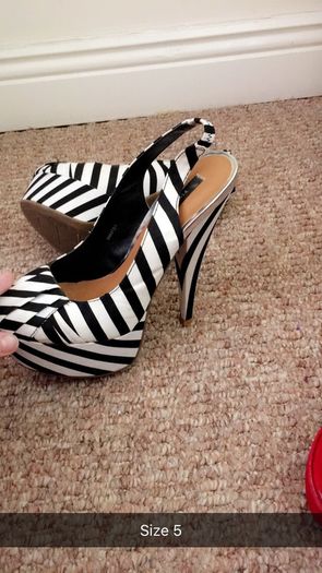 River Island, Worn once, size 5, comfortable