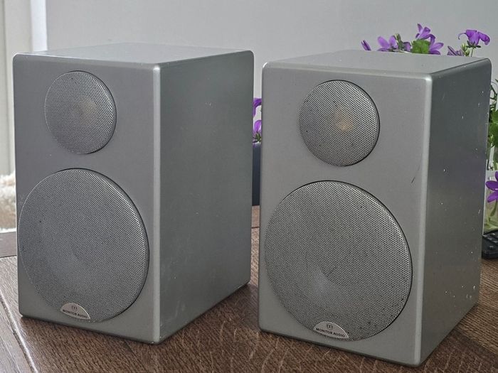 Monitor Audio 90 speakers