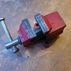 Small vice
