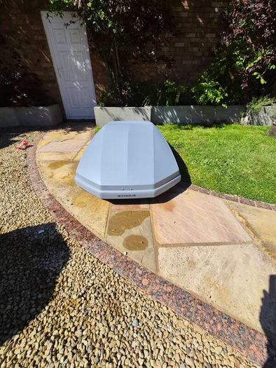 Exodus 470 Roof Box + Roof Bars  Excellent Condition