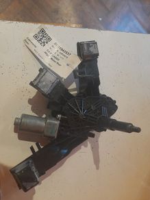 Peugeot 308 / citroen c4 Wiper Motor Rear 2014 9677680580