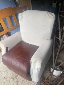 Electric riser recliner chair