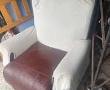 Electric riser recliner chair