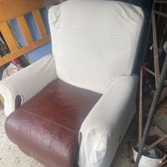 Electric riser recliner chair