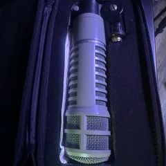 Microohone electro Voice  RE 20