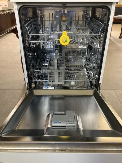 Flavel dishwasher