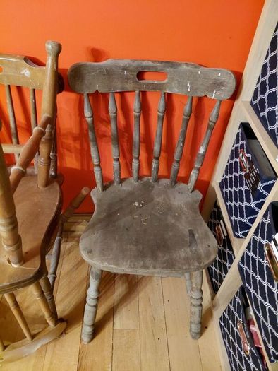 3 chairs, need fixing