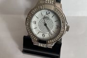 Vintage Q&amp;Q (by Citizen) silver watch