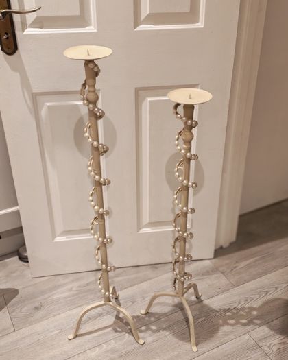Candle holder