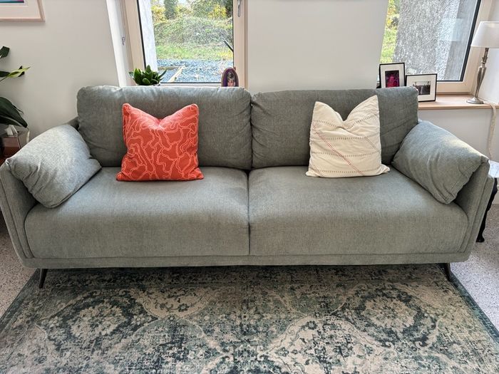 3/4 Seater Couch Moby