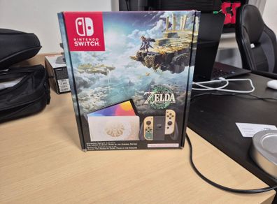 Nintendo Switch OLED: Tears of the Kingdom edition