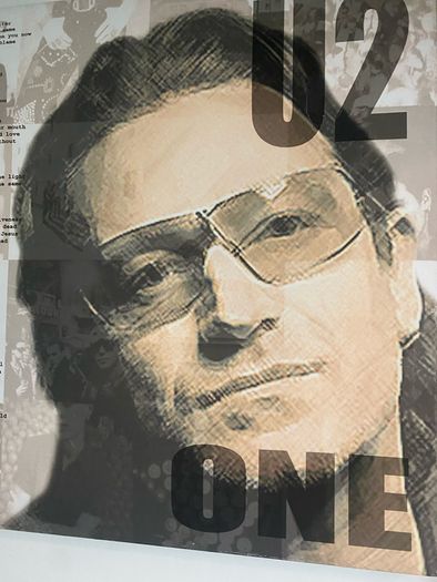 U2 canvas
