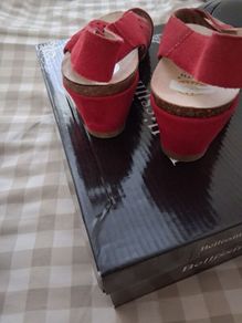 Ladies sandals