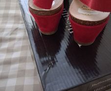 Ladies sandals