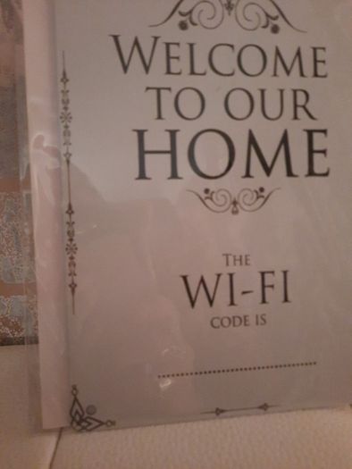 small metal wifi sign