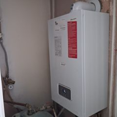 Condensing gas boiler