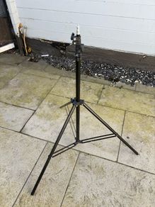 Neewer tripod