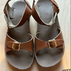 Saltwater sandals