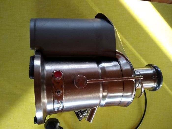 Breville JE4 Commercial Juicer