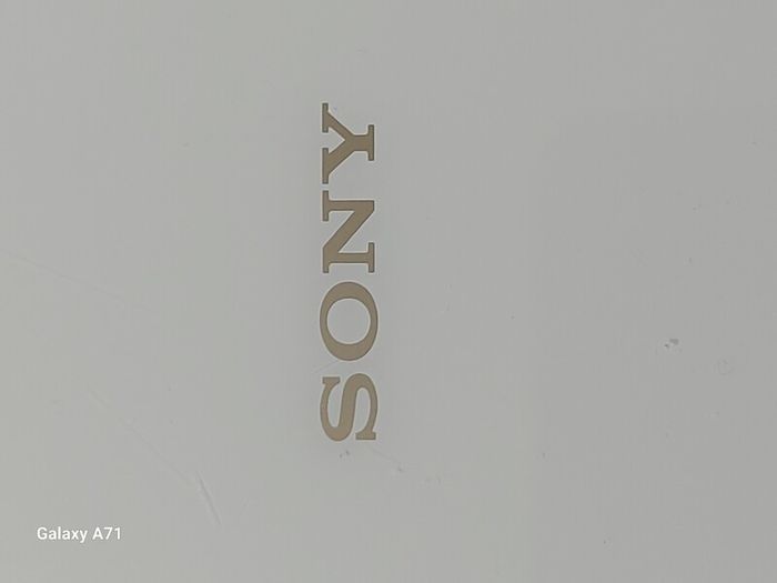 Sony Xperia,Large Screen White Mobile Phone, Pattern Locked, Excellent cosmetic condition, for parts or repair