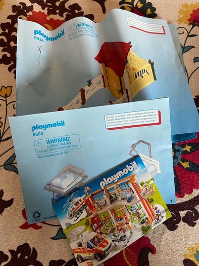 2 Playmobil Sets - Plus instructions