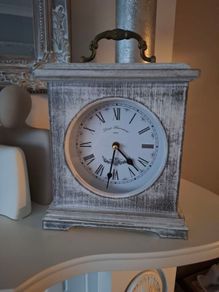 Mantle Clock