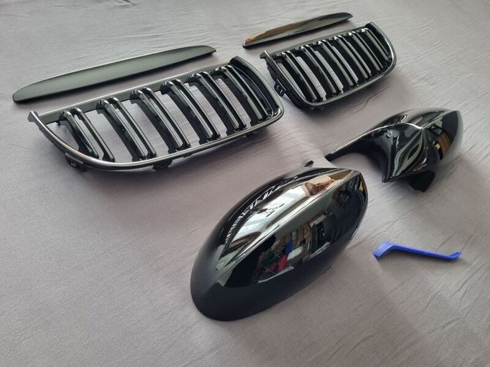 BMW E90 / E91 Pre-Lci Kidney Grilles & Mirror Covers Set Brand New