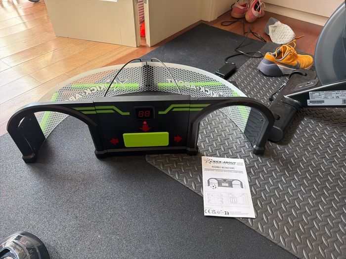 Soccer Bot & Kickabiut