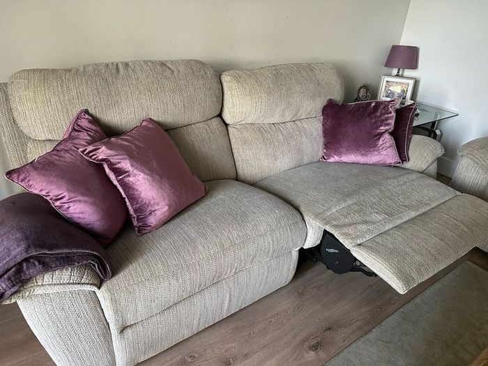 PRICE DROP - 3 Seater Recliner Sofa & Matching 2 Seater Sofa - Excellent Condition
