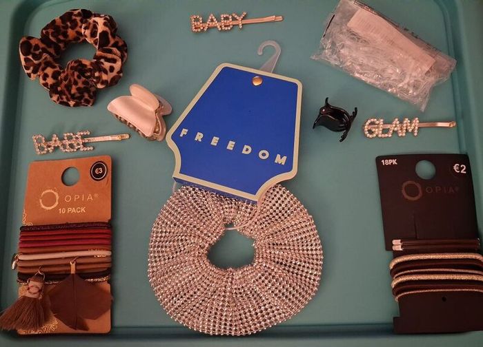 x100 Bundle - Brand New Hair Accessories - RRP - 20+ - Freedom, Opia, Etc