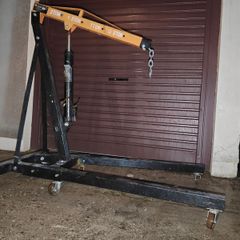 Engine Crane