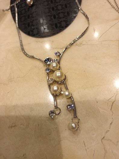 Necklace & Matching  Earrings.  X 5 sets. Costume  Jewellery. B.N.W.T.