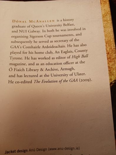 The Cups That Cheered/ A History of the Sigerson,Fitzgibbon& Higher Education Gaelic Games/ Donal McAnallen/ 2012