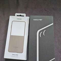 Brand New Samsung Z Flip 7 & Protective Case
