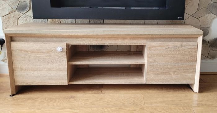 Modern Oak Effect TV Unit  Excellent Condition