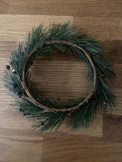 christmas candle surround or mini wreath