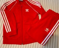 Adidas tracksuit 3-4