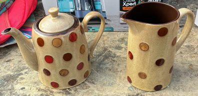 pottery