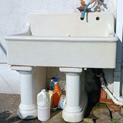 Original double Belfast sink in ceramic with stand