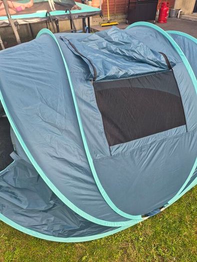 3 Person Easy Pitch Pop Up Tent