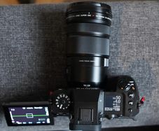 Fujifilm X-H2 & XF 18-120mm F4 LM PZ WR Extremely low Shutter count. Excellent Condition